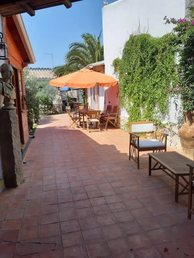 Domus Petrarca Guesthouse Serramanna