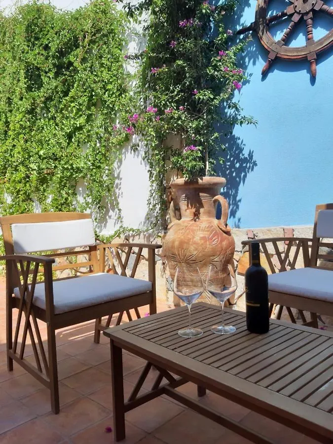 Apartment Domus Petrarca Guesthouse Serramanna